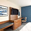 Holiday Inn Express Hotel & Suites Boston-Cambridge By IHG