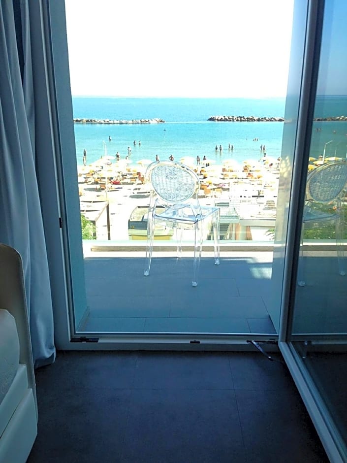 Bell Suite Hotel