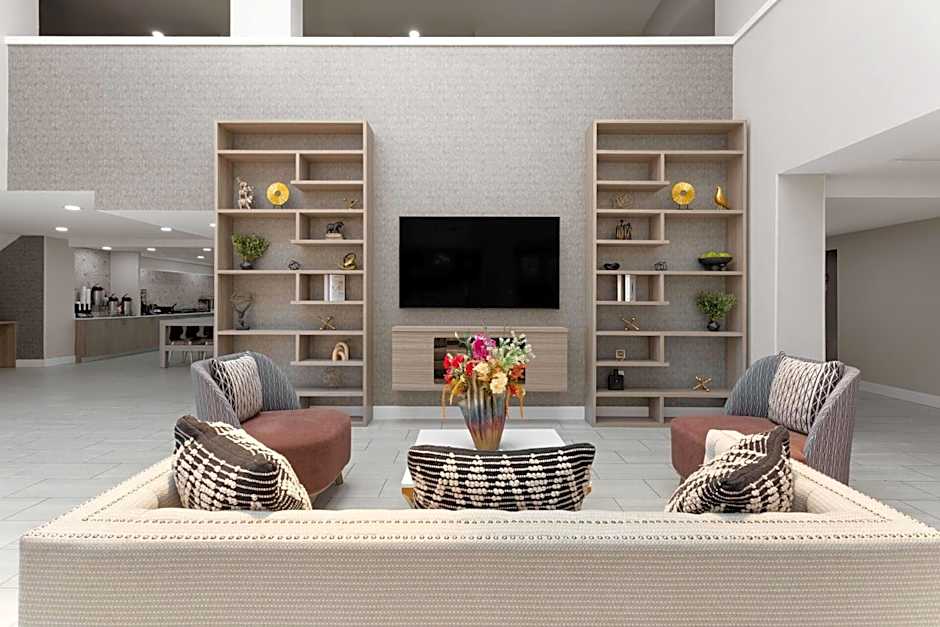 La Quinta Inn & Suites by Wyndham Fort Lauderdale Cypress Creek