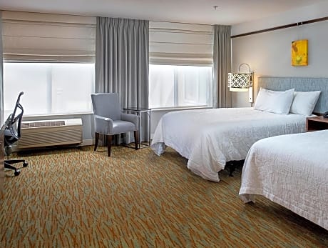 2 Queen Bed Accessible Room 3X3 Shower