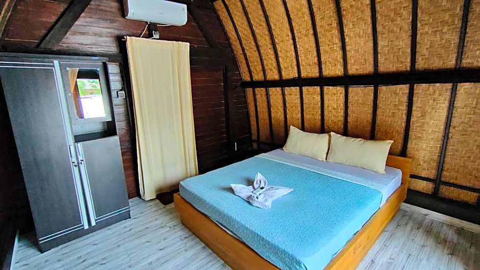 Gili Davidoff Bungalow