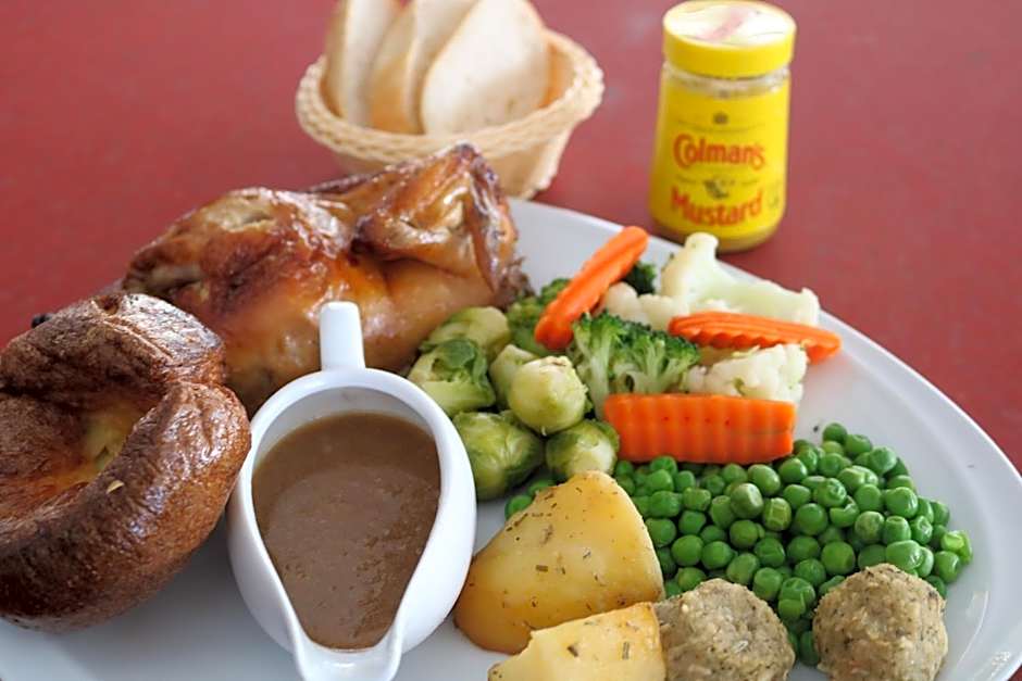 Hideaway Guest House And Bar