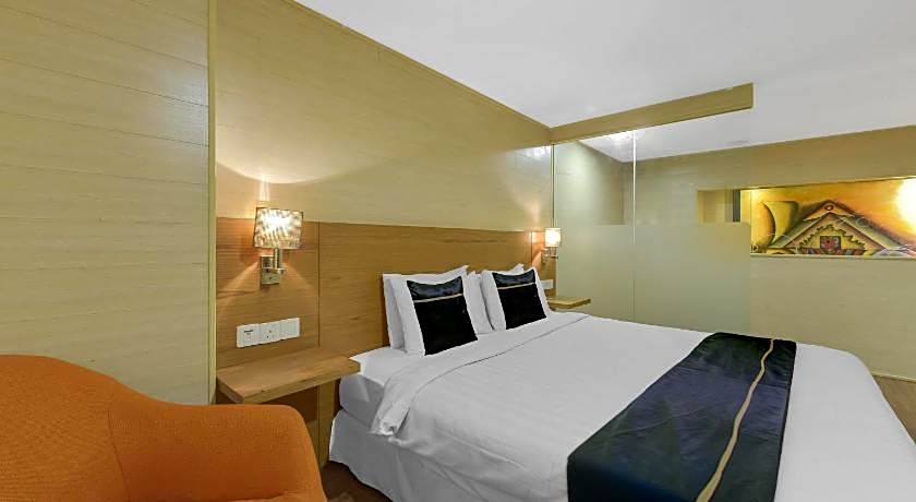 Sunday Hotel Subang
