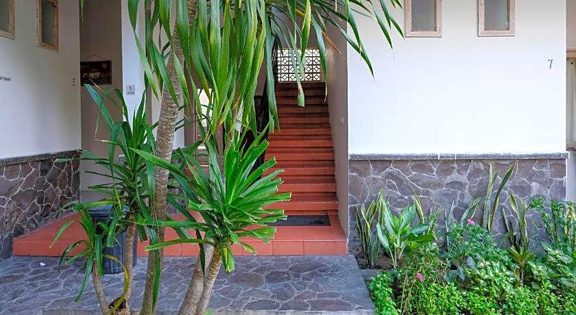Urbanview Hotel Wayan Mansion