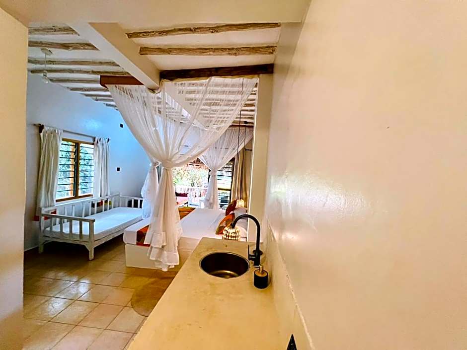Upani in Diani with complimentary cook
