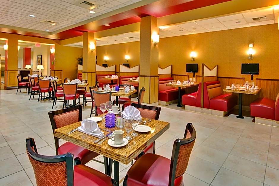 Holiday Inn & Suites Bakersfield by IHG
