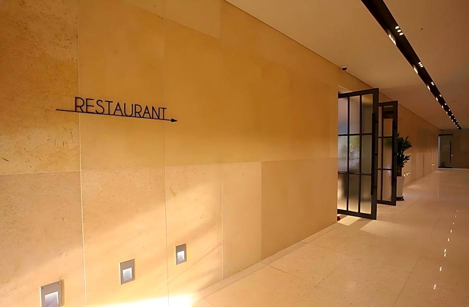 Yeoubi Hotel