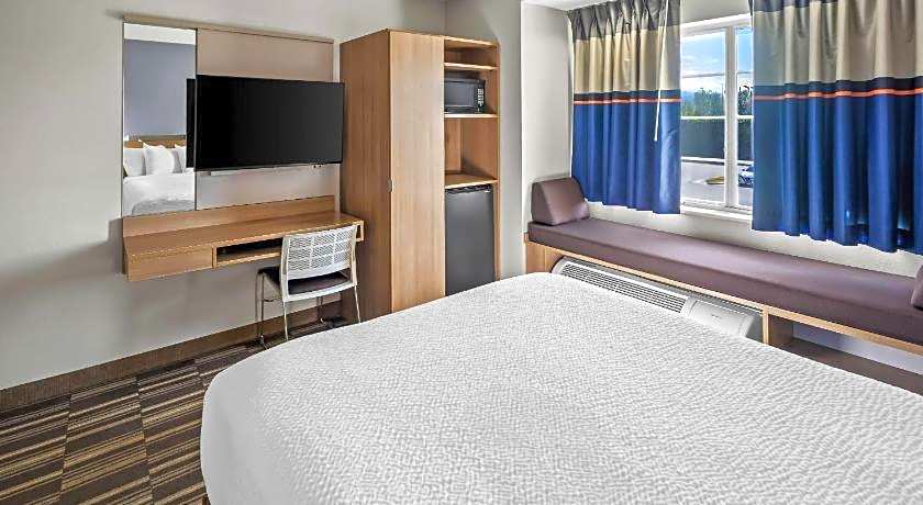 Microtel Inn & Suites by Wyndham Greensboro