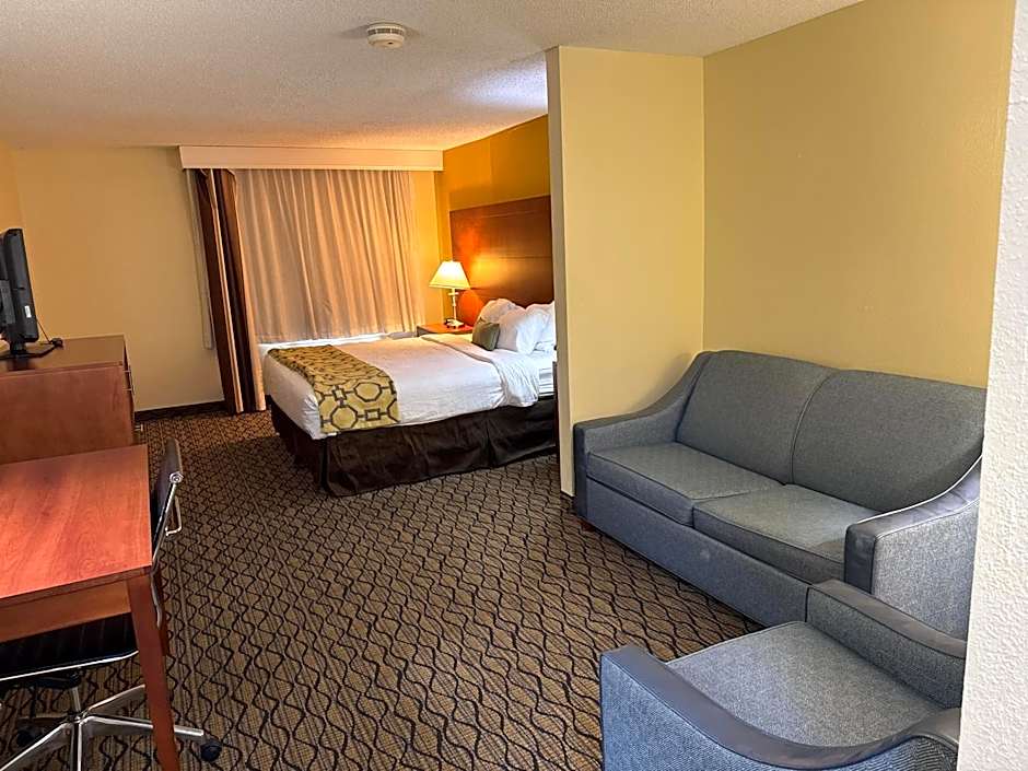 Baymont by Wyndham Mishawaka South Bend Area