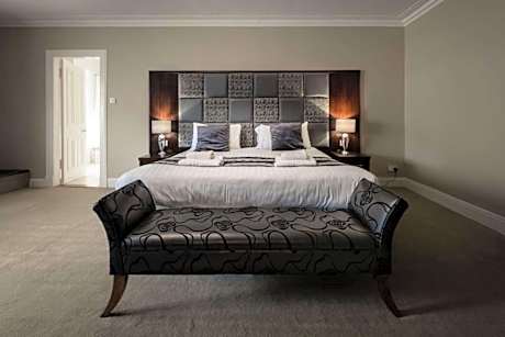 Executive King Room - Non-Smoking