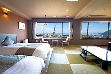 2nd Floor Ocean Side Japanese and Western Style Room 11 Tatami