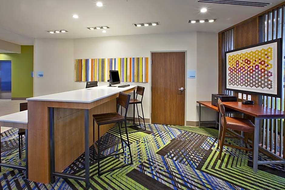 Holiday Inn Express and Suites South Hill By IHG