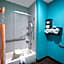 La Quinta Inn & Suites by Wyndham Knoxville East