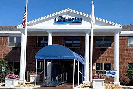 Lakeside Inn