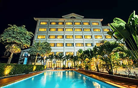 Sisombat Plaza Hotel
