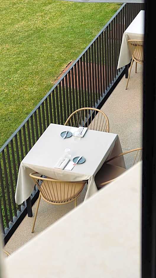 Stilla Rooms & Contemporary Cuisine