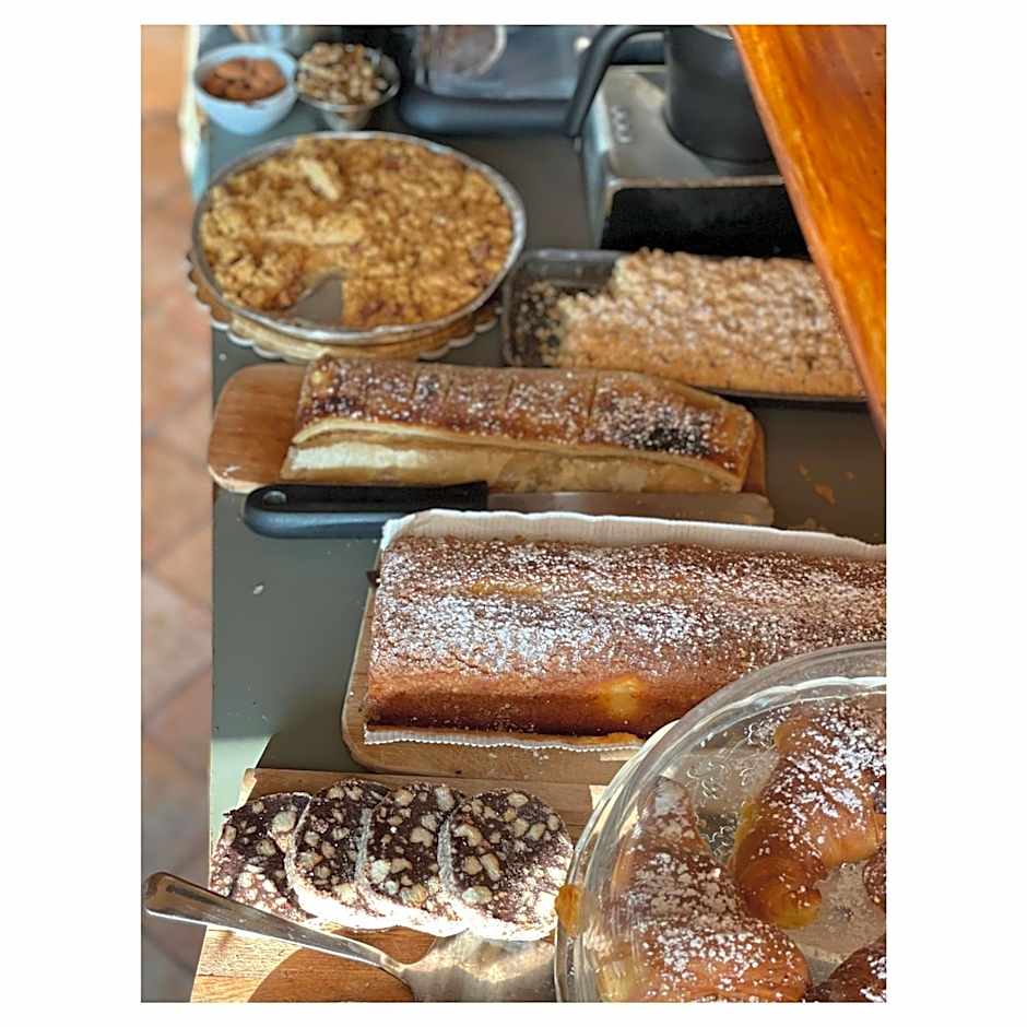 Aurelia Garden Gold B&B