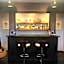 Iza Kamakura Guest House And Bar