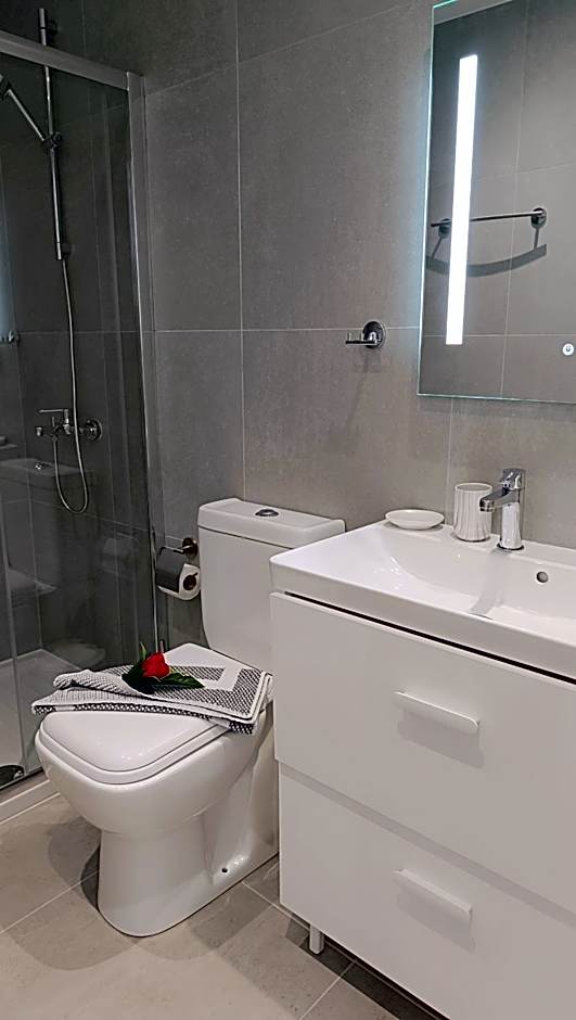 Larvella Estia Luxury Suites