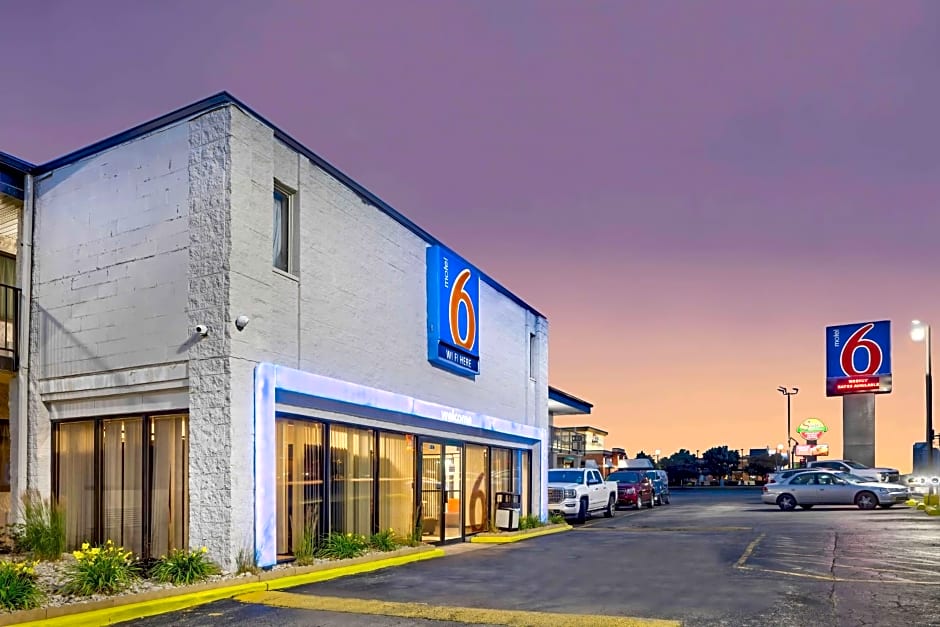 Motel 6-Villa Park, IL - Chicago West