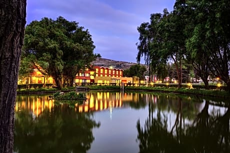 BTH Hotel Arequipa Lake