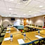 La Quinta Inn & Suites by Wyndham Boston Somerville