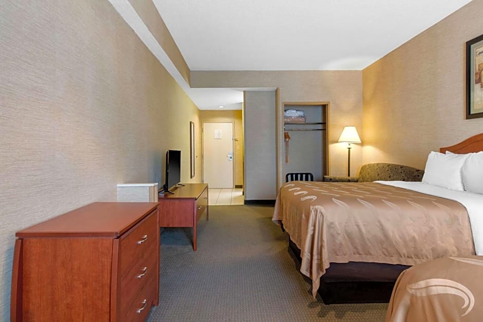 Quality Inn & Suites Benton - Draffenville