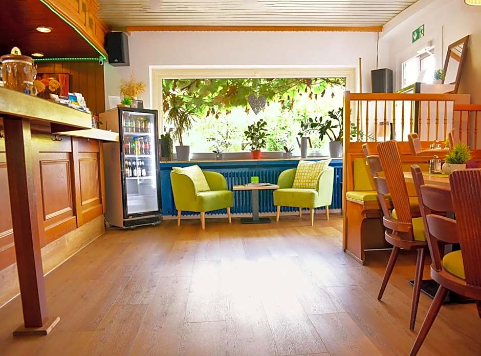 Hike Inn Hotels by Emmerich