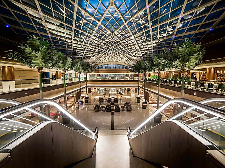 Dusit Thani Abu Dhabi Hotel