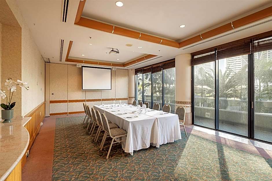 Oaks Gold Coast Hotel
