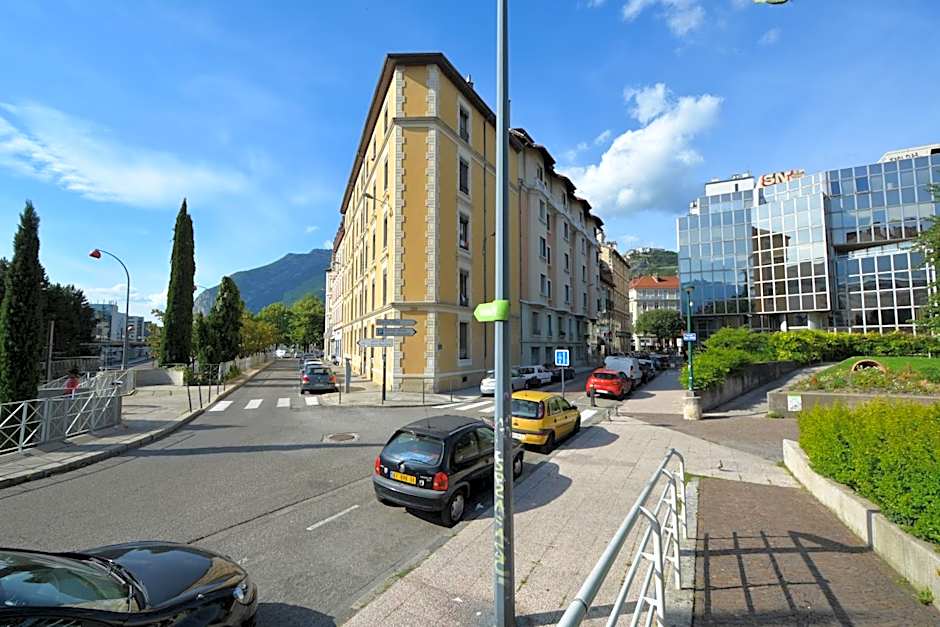 Hotel Lux