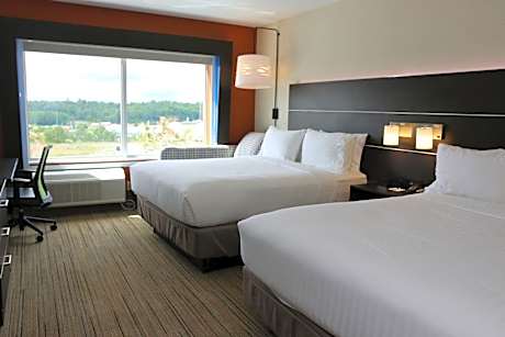 2 Queen Suite Communications Mobility Accessible
