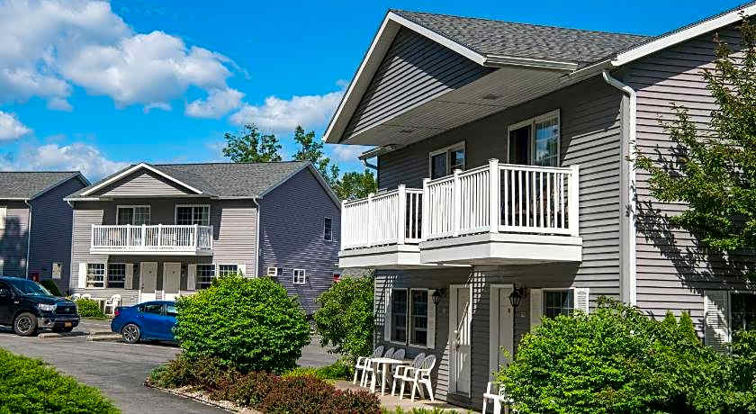 Americas Best Value Inn & Suites Lake George