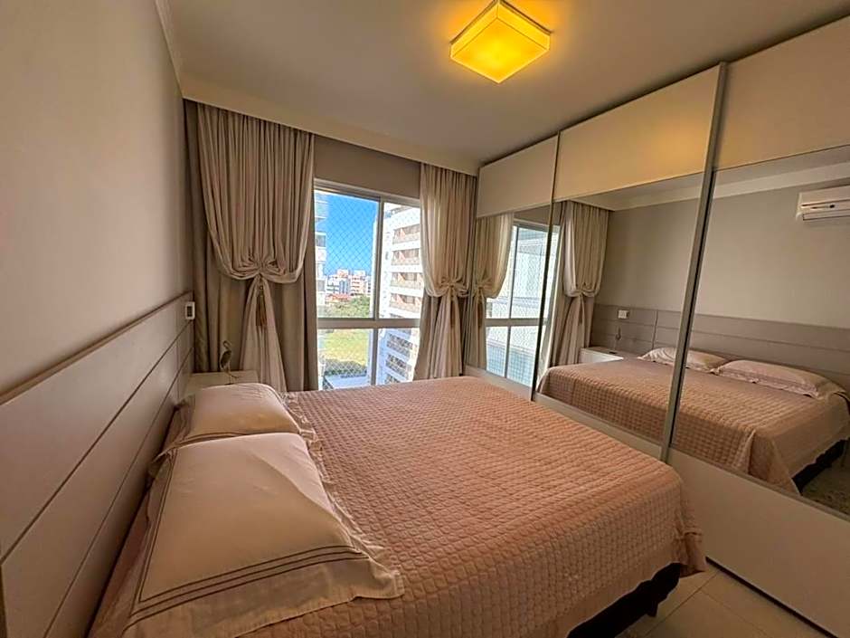 cód 55 - Apartamento no melhor condomínio da praia