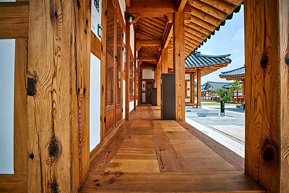 Hanok Hotel Namwonyechon By Kensington