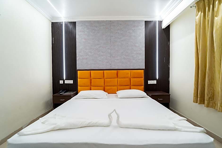 Photo 1 of 7 of Premier 1 Bedroom
