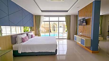 Double Room with Pool View