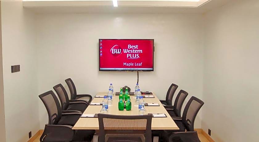 Best Western Plus Maple Leaf
