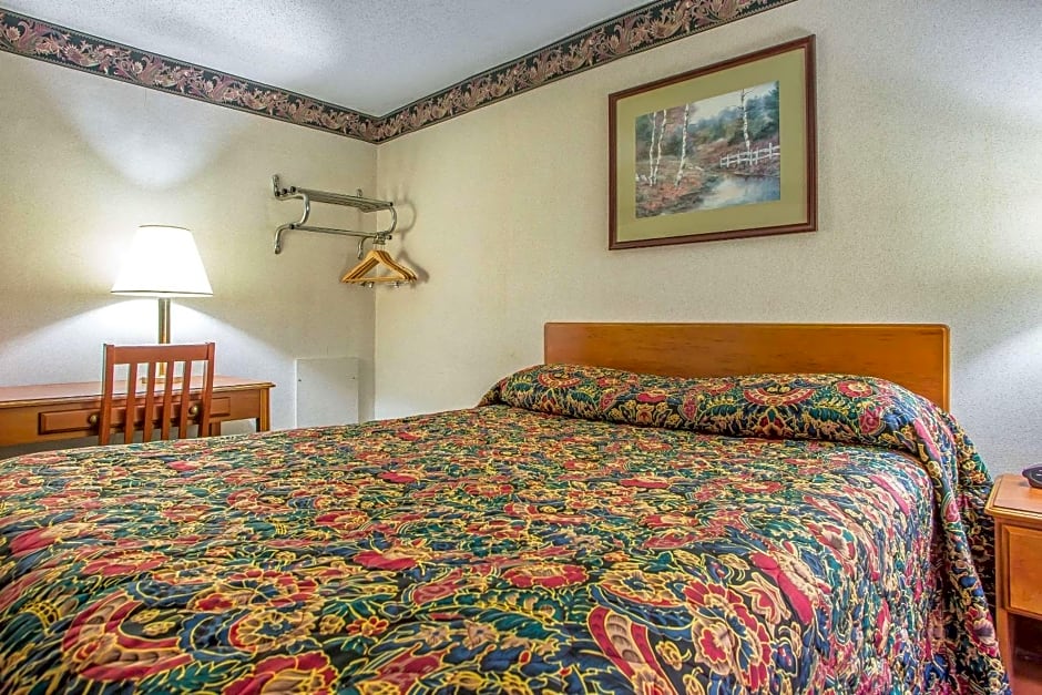 Rodeway Inn Bedford