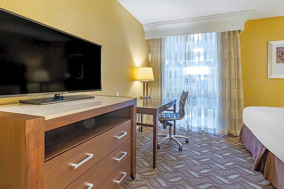 Clarion Inn & Suites Roswell