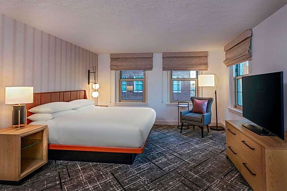 Sheraton Commander Hotel