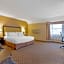 Best Western Plus Emerald Isle Hotel
