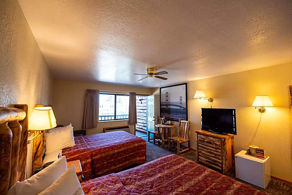 Super 8 by Wyndham Bridgeview of Mackinaw City