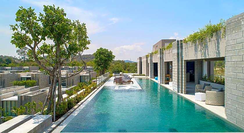 Cross Pattaya Oceanphere