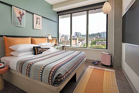 Moxy Portland Downtown