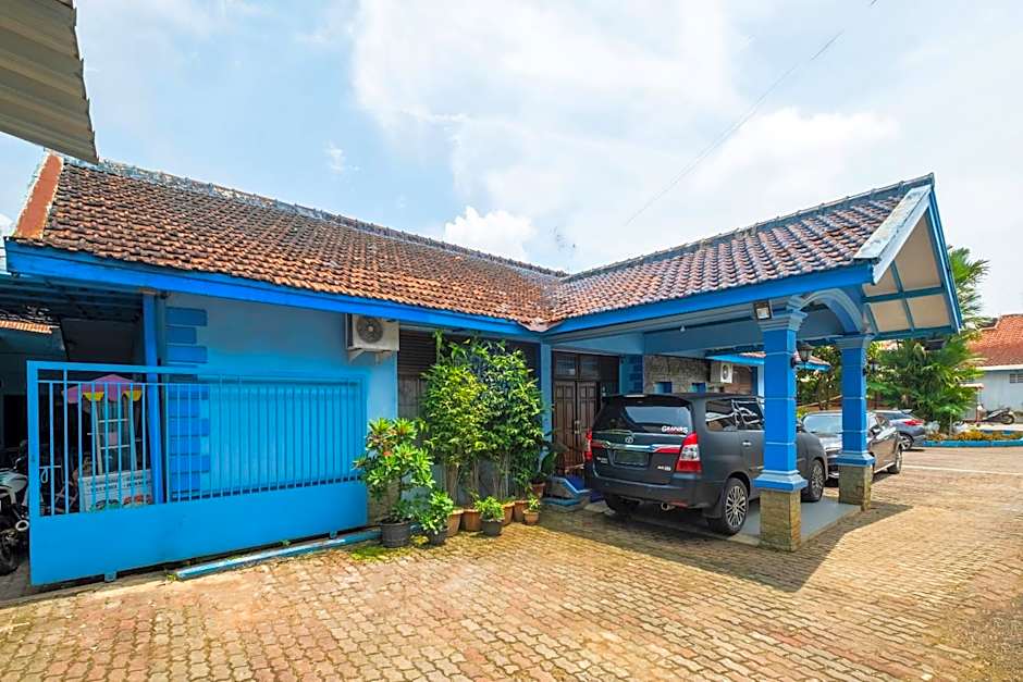 RedDoorz Syariah At Jl Pangeran Hidayatullah Cianjur