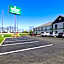 Greenfield Inn & Suites Owensboro, KY Airport