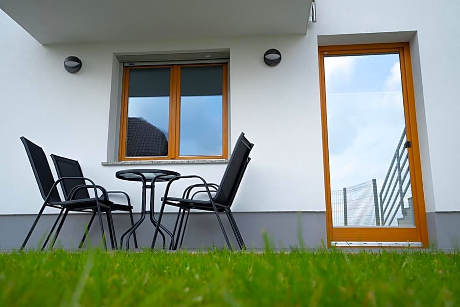 PJ Apartments & Wellness - Hot Tub & Sauna - Free Parking