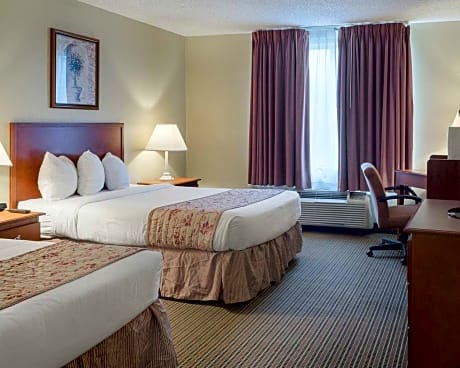 2 Queen Beds, Suite, Nonsmoking