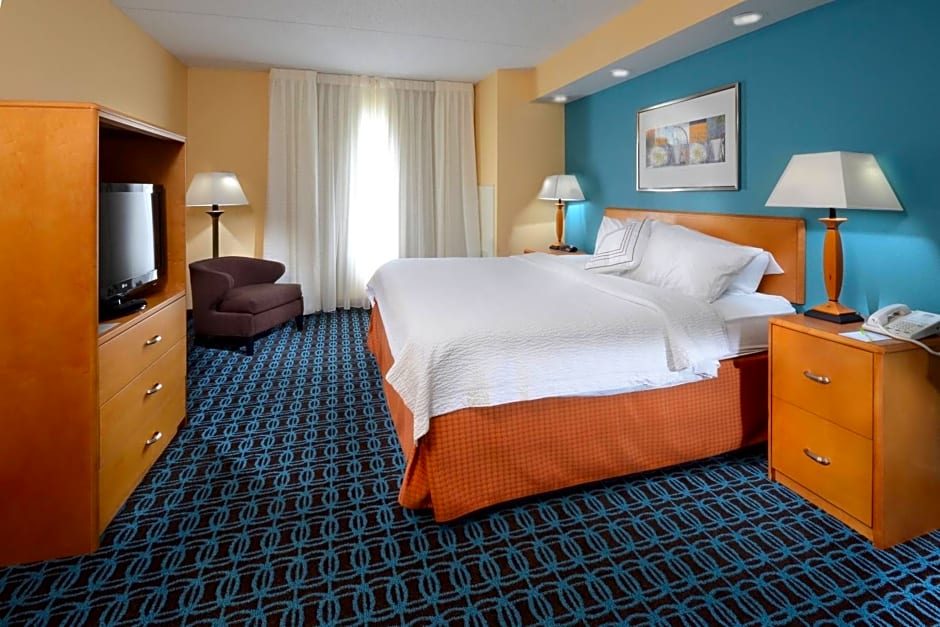 Fairfield Inn & Suites Roanoke Hollins/I-81